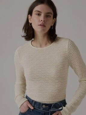 Levis Crewneck Top